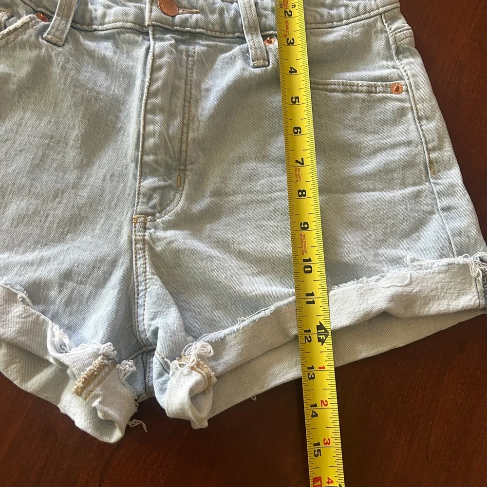 Universal Thread Denim High-Waisted Women Shorts 8/29R